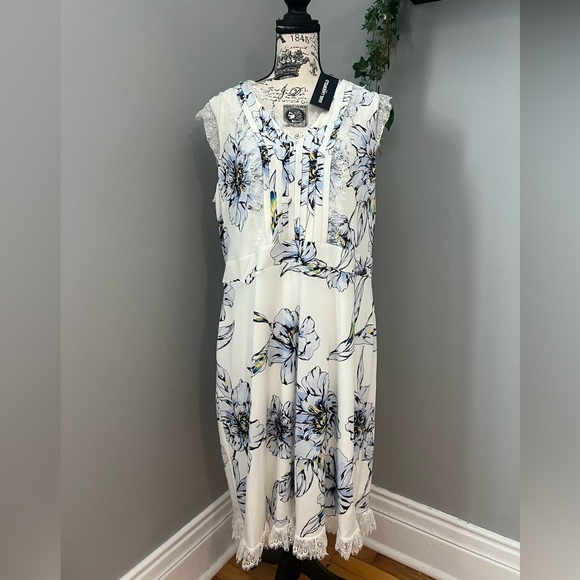 ✨NWT - Karl Lagerfeld Floral Print Lace Trim Dress in Black Multi✨ - Picture 3 of 12